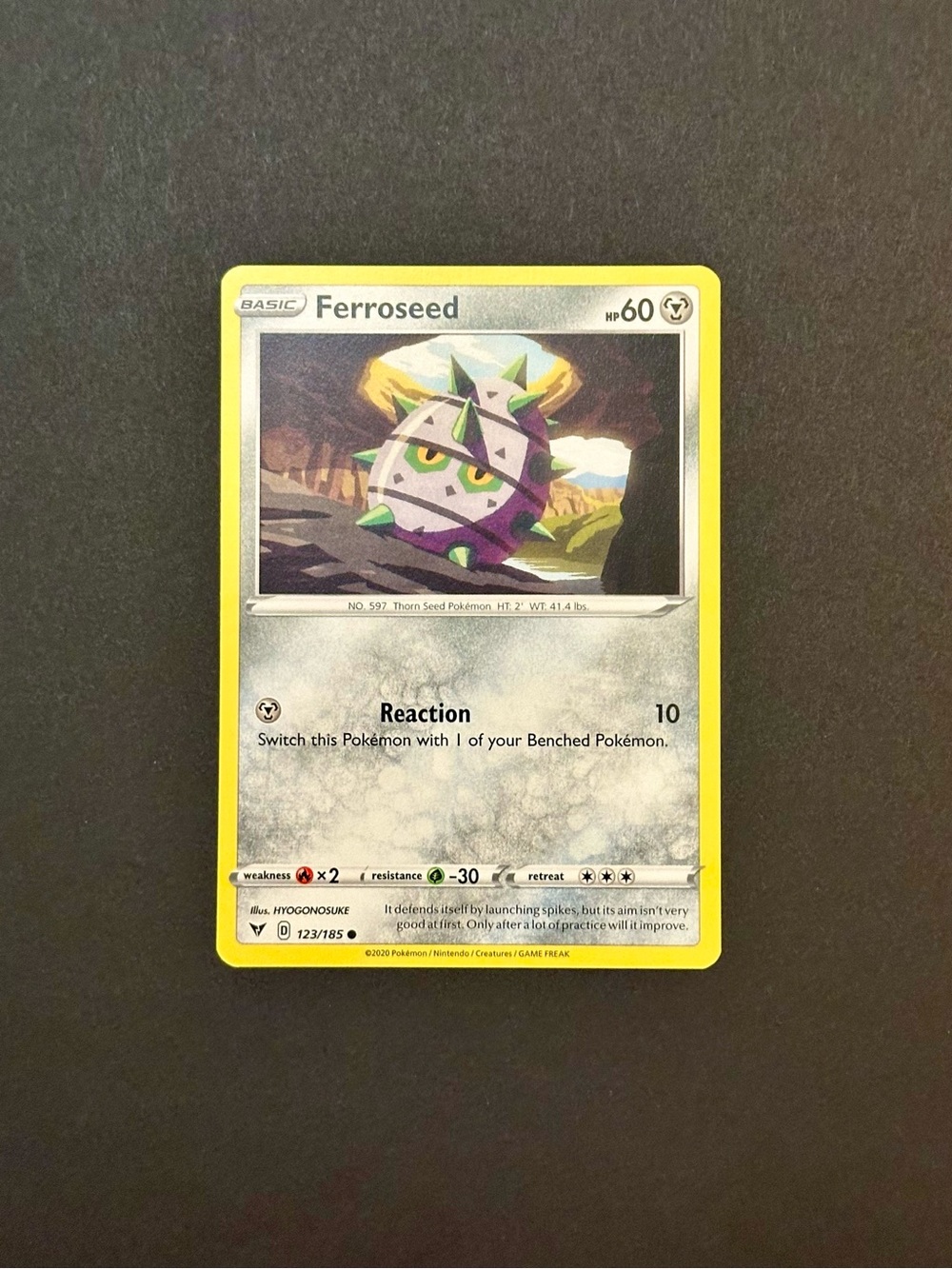 Ferroseed Pokémon Card - 123/185 Vivid Voltage